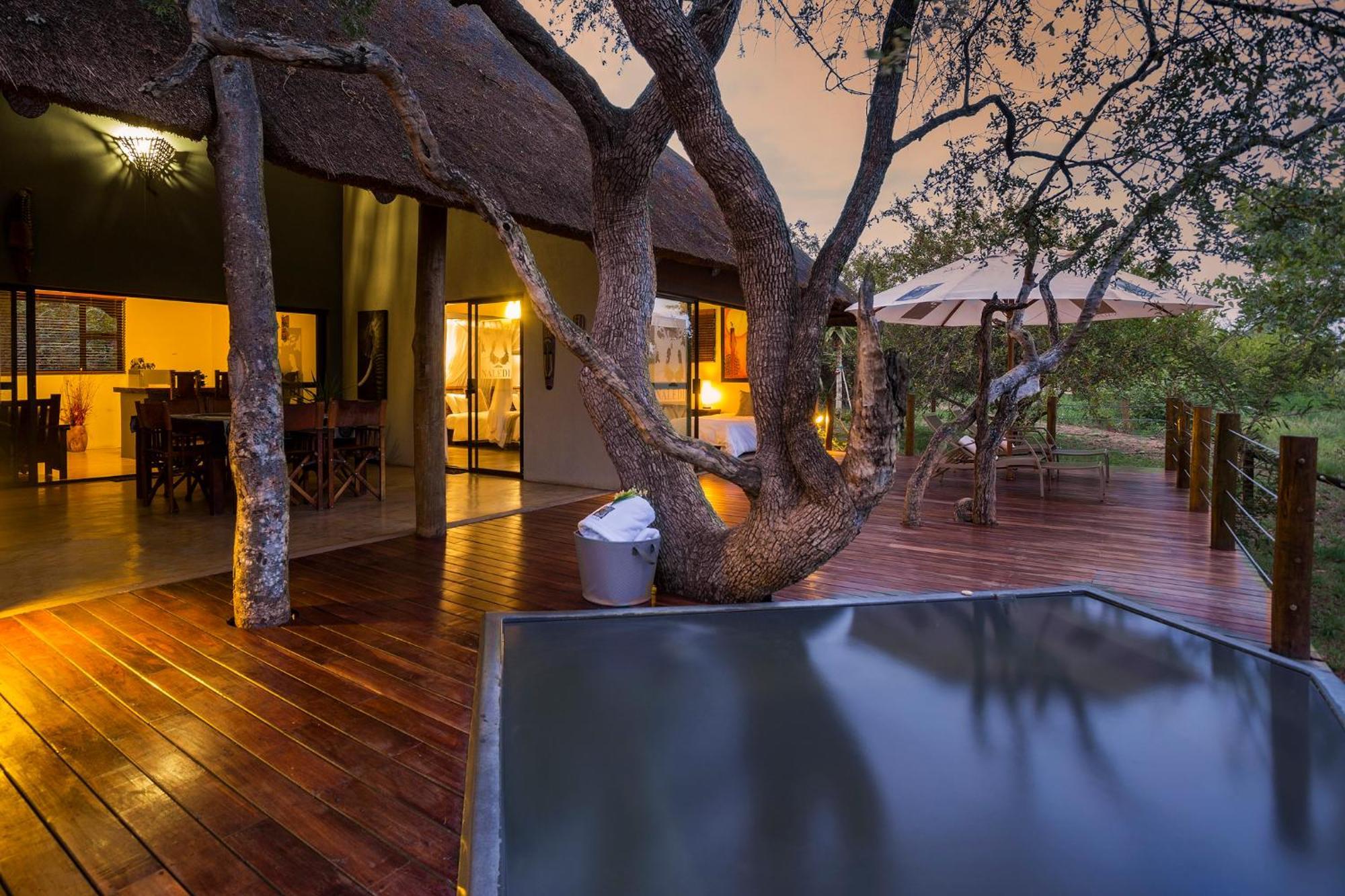 Naledi Lodges Balule viltreservat Exteriör bild