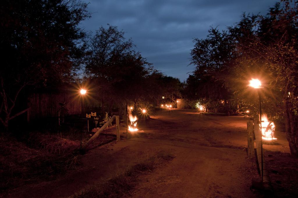 Naledi Lodges Balule viltreservat Exteriör bild